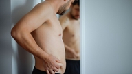 Los científicos descubren un nuevo "culpable" del aumento de la grasa abdominal con la edad.