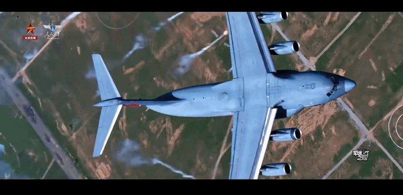 Kina har udgivet sin første video af et Y-20 transportfly, der tanker op og lader missiler.