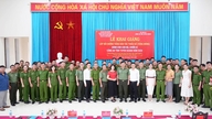 Tuyen Quang: Školení v jazyce etnika Mong pro 50 policistů.