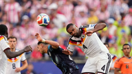 Tyskland mot Paraguay 1-1 (HP1): Tahs mål for Tyskland blir annullert.