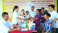 300 de lucrători și cetățeni din Laos au primit consultații medicale și medicamente gratuite.