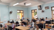 Instruire în robotică STEM pentru 30 de profesori și elevi la Școala Prieteniei Lao-Vietnameză din provincia Sekong.