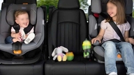 Mulai 15 Agustus, mobil yang membawa anak-anak tanpa peralatan keselamatan yang memadai akan dikenakan denda berupa peringatan.