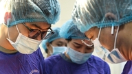 Detalii despre creșterea salariilor personalului medical de la 1 iulie: Cine va primi peste 20 de milioane de VND pe lună?