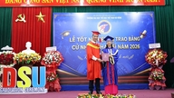 Universiti Pendidikan Jasmani dan Sukan Da Nang menganugerahkan ijazah kepada graduan sarjana muda dan sarjana baharu pada tahun 2026.