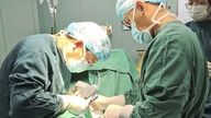 Sốt cao, buồn nôn, đau thượng vị, cụ ông ở Ninh Bình rơi vào nguy kịch