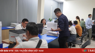 הערכות ביצועי עובדים מקושרות למשכורות ובונוסים.