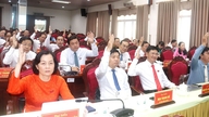 19개의 결의안이 빈롱의 새로운 발전 단계를 위한 자원을 확보하게 해 줍니다.