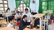 Utbildning i STEM-robotteknik för lärare och elever i Laos.
