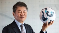 Sydkoreanere er rasende over den enorme sum penge, der angiveligt er 'spildt' af fodboldforbundet.
