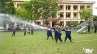 Een leerzame ervaring tijdens het zomerkamp 'Junior Brandweerman'.