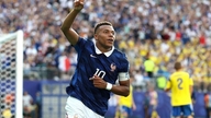 Mbappe cân bằng thành tích của Messi, tuyển Pháp đi vào lịch sử World Cup