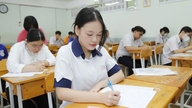 Quelle province affiche la meilleure moyenne dans chaque matière de l'examen de fin d'études secondaires ?