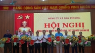 Suite à la fusion réussie des hameaux, la commune de Dan Thuong, province de Phu Tho (anciennement dans le district de Ha Hoa), a annoncé des décisions concernant le personnel et l'organisation.