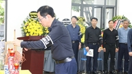 Upacara peringatan dan perpisahan untuk Kamerad Nguyen Sy Thu, mantan Wakil Ketua Komite Rakyat Provinsi Hai Hung.