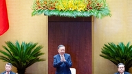 เลขาธิการและประธานโต ลัม เป็นประธานการประชุมระดับชาติเพื่อทบทวนผลการดำเนินงานในช่วงหนึ่งปีครึ่งแรกของมติหมายเลข 57-NQ/TW ของคณะกรรมการกรมการเมือง
