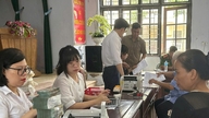 Commune de Thuong Tin : 306 ménages reçoivent une compensation pour le défrichement des terrains dans le cadre du projet de zone urbaine sportive internationale de Hanoï.