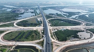 Závěr vystoupení premiéra Le Minh Hunga na konferenci shrnující prvních šest měsíců roku 2026 řídícího výboru pro klíčové projekty a práce.