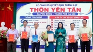 Komune Phu Dong mengumumkan keputusan tentang reorganisasi desa dan restrukturisasi personel di tingkat akar rumput.