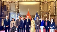 El embajador Nguyen Quoc Dung visita y trabaja en Minnesota, Estados Unidos.
