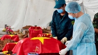 Provinsi Quang Ninh sedang mengumpulkan sampel dari jenazah prajurit yang gugur dan mempercepat proses identifikasi menggunakan DNA.