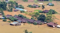 বৃষ্টির পর কাও বাং-এর গ্রামগুলো গভীরভাবে প্লাবিত হওয়ার ছবি।