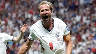 イングランド対コンゴ民主共和国のサッカー試合の動画：スーパーヒーロー、ハリー・ケイン