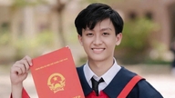 빈롱성에서 최고 점수를 받은 두 학생의 초상화. 그중 한 명은 만점인 10점을 두 번이나 받았다.