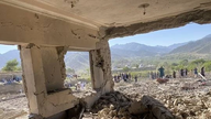 Afghanistan hämnas med drönare efter pakistansk flygattack.