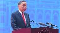 سخنرانی دبیرکل و رئیس جمهور تو لام در مراسم بزرگداشت پنجاهمین سالگرد سایگون - گیا دین به نام رئیس جمهور هوشی مین مفتخر شد.