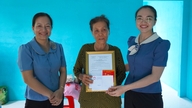 Phuoc Ly kommune: Tre solidaritetshus overlevert til husholdninger i vanskelige omstendigheter.