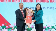 รัฐมนตรีว่าการกระทรวงสาธารณสุข ดาว หงหลาน เข้าร่วมการประชุมเพื่อแต่งตั้งอธิการบดีมหาวิทยาลัยการแพทย์และเภสัชศาสตร์ไฮฟอง