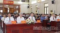 Hoang Hoa Tham község 30 kiemelkedő csoportot és egyént tüntetett ki a politikai rendszer és a helyi önkormányzatok két szintű működtetésében elért eredményeikért.