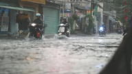 ہو چی منہ سٹی اشنکٹبندیی ڈپریشن کا فعال طور پر جواب دیتا ہے جو طوفان میں تبدیل ہونے کی صلاحیت رکھتا ہے۔