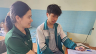 O aluno com a melhor nota em Quang Tri e a árdua jornada de sua mãe.
