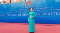La presidente dell'Unione delle donne vietnamite, Le Thi Thuy, ha partecipato alla cerimonia per commemorare il 50° anniversario di Ho Chi Minh City.