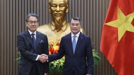Statsministeren mottar presentasjon fra styrelederen i JBIC Bank of Japan: Støtter Vietnam i implementeringen av prosjekter og strategiske retningslinjer.