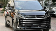 MG G50 MPV tilbys for tiden til bunnpriser, med rabatter på opptil 147 millioner VND, noe som tiltrekker seg kunder.