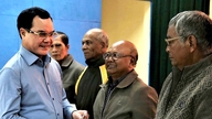 Le ministre Nguyen Dinh Khang a rendu visite aux membres des minorités ethniques de la province de Lam Dong et leur a offert des cadeaux.
