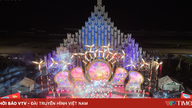 El barrio de Vung Tau brilla con luz propia durante el festival nocturno que celebra el 50 aniversario de la ciudad que lleva el nombre del presidente Ho Chi Minh.