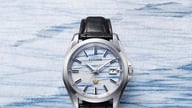 Citizen AQ4090-08A: פסגת טכנולוגיית Eco-Drive בשילוב עם אמנות צביעת נייר וואשי בעבודת יד.