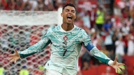 Cristiano Ronaldo bricht den Fluch und erzielt sein erstes Tor in der K.o.-Phase der Weltmeisterschaft.