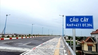 Yeni Cau Cay köprüsü tamamlandı ve bölgenin gelişim alanını genişletti.