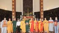 La mia comunità locale - La sacra cerimonia di trasporto e consacrazione della tavoletta ancestrale dello studioso Nguyen Dinh Chieu.