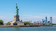 Aşırı sıcaklar New York'taki asfalt yolların deforme olmasına neden oluyor.