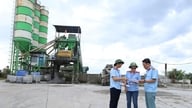 Hanoi határozott fellépést tesz a gát- és töltéstörvények megsértése ellen.