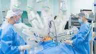 Dünyanın öbür ucunu dolaşan Avustralyalı bir kanser hastası, tedavi için Vietnam'ı seçti.