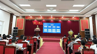 Yen Binh commune conducts training on building and applying KPIs for evaluating civil servants.