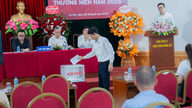ក្រុមហ៊ុនមួយមិនអាចរៀបចំកិច្ចប្រជុំទូទៅបានទេ នៅពេលដែលមានភាគទុនិកត្រឹមតែ ៤ នាក់ប៉ុណ្ណោះបានចូលរួម ខណៈដែលភាគទុនិកជាង ៤០០ នាក់ផ្សេងទៀតមិននៅទីនោះ។