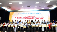 ខេត្ត Ca Mau សរសើរសិស្សានុសិស្សដែលទទួលបានលទ្ធផលលេចធ្លោក្នុងការសិក្សា និងកីឡា។